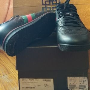 Gucci nero classic black